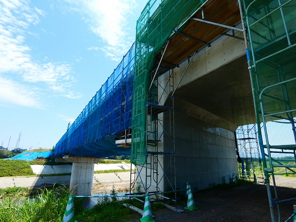 橋梁の耐震補強工事の工法について